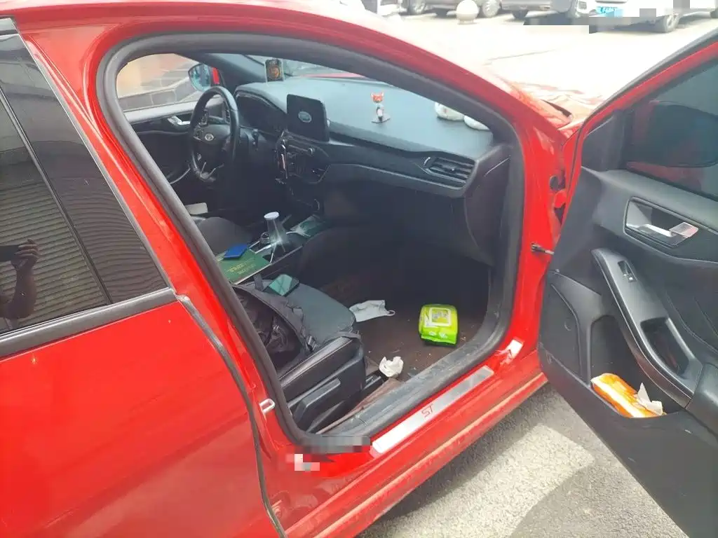 Ford Focus — миниатюра 18