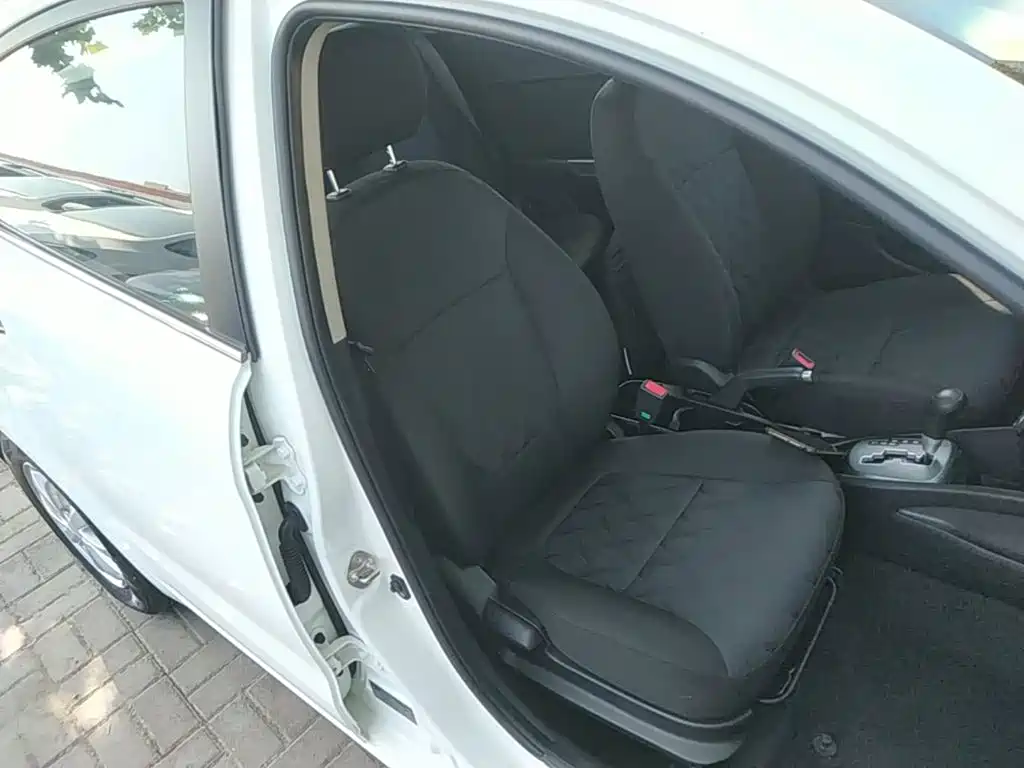 Kia K2 — миниатюра 25