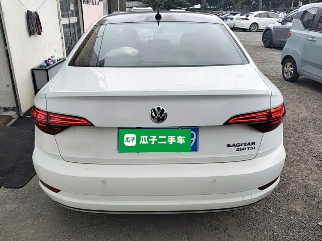 Volkswagen Sagitar — миниатюра 6
