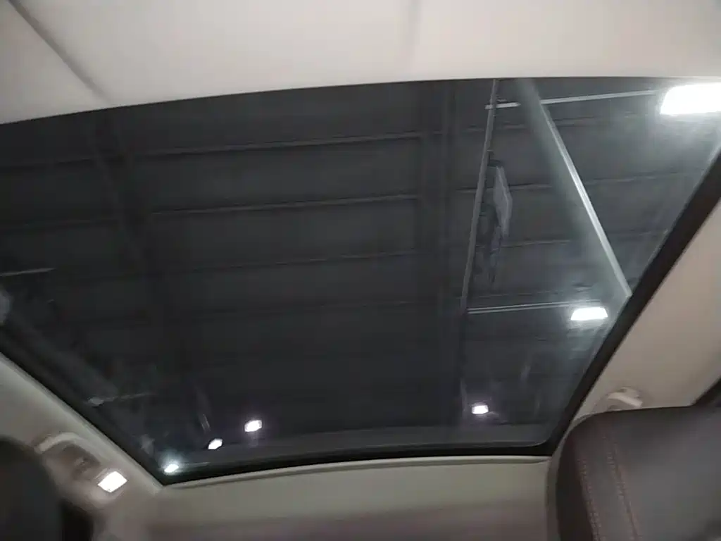 Land Rover Discovery Sport — миниатюра 18