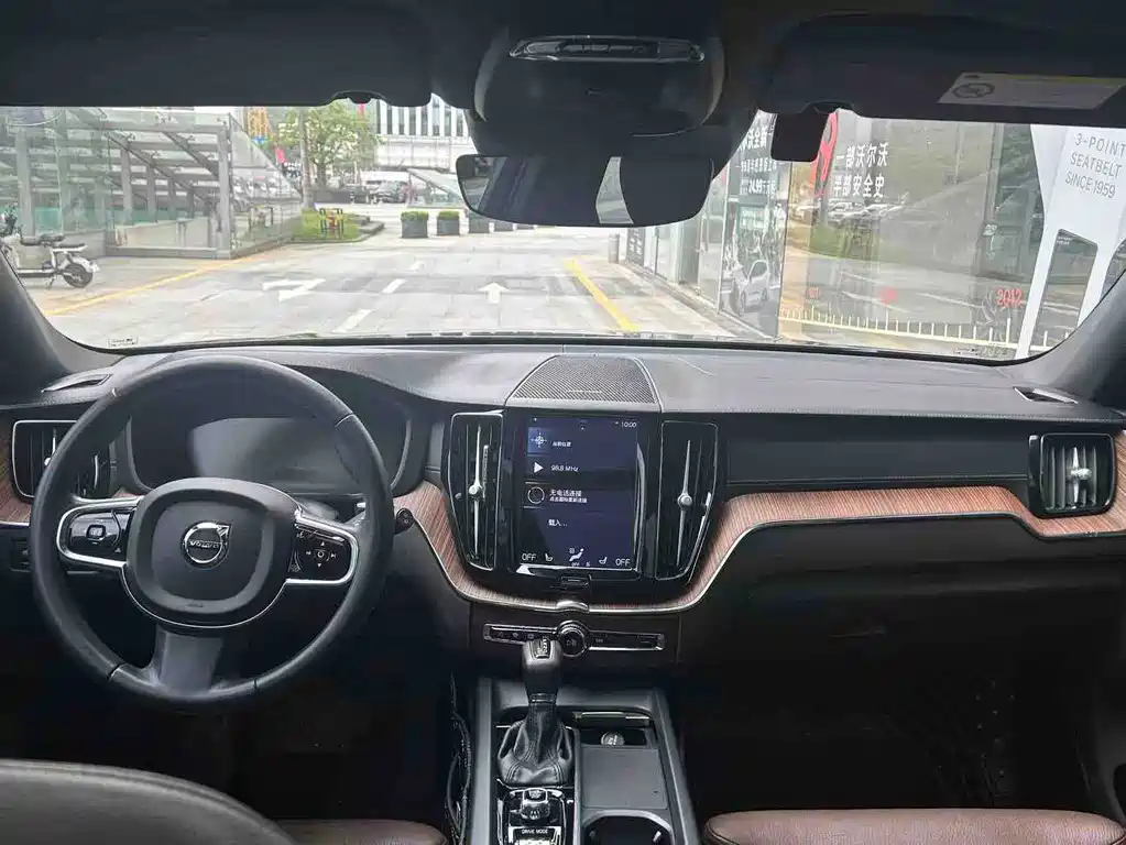 Volvo XC60 — миниатюра 7