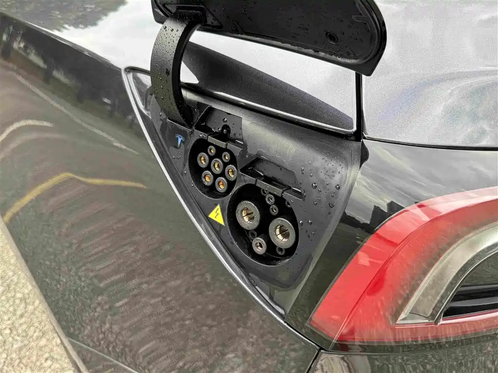 Tesla Model 3 — миниатюра 31
