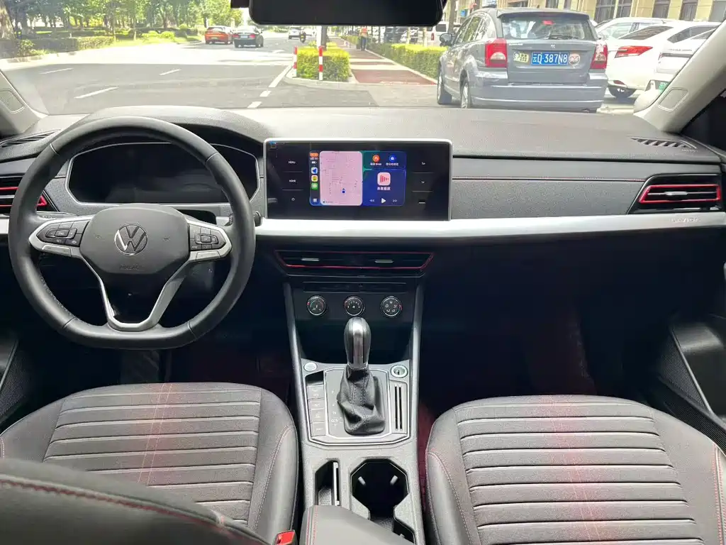 Volkswagen Lavida — миниатюра 5
