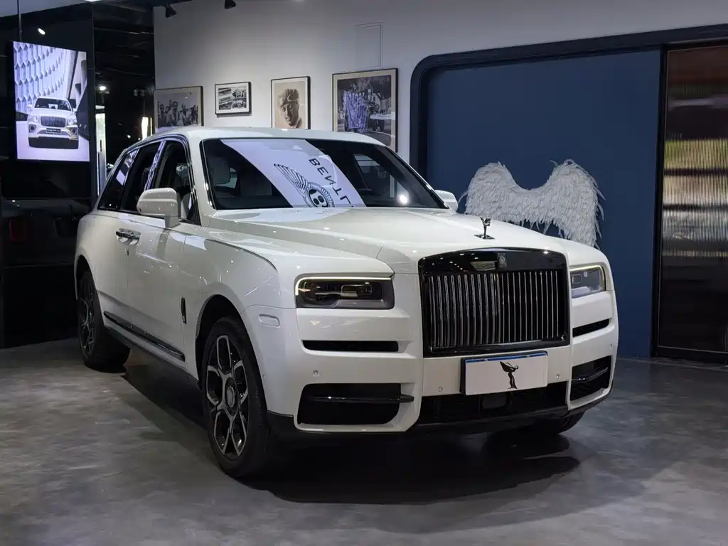 Rolls-Royce Cullinan — миниатюра 3