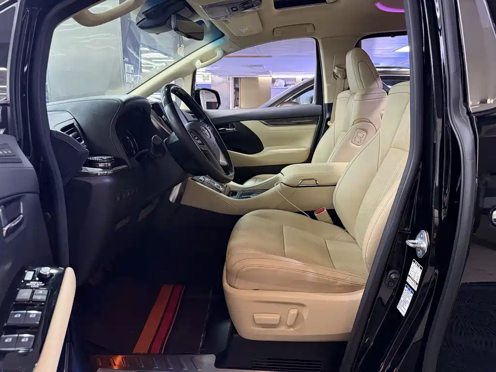 Toyota Alphard 2021 2.5L Luxury