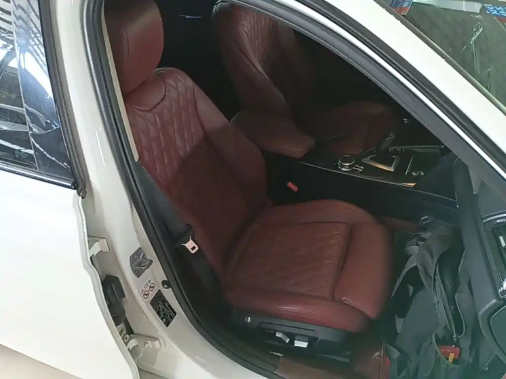 BMW 3 Series — миниатюра 25