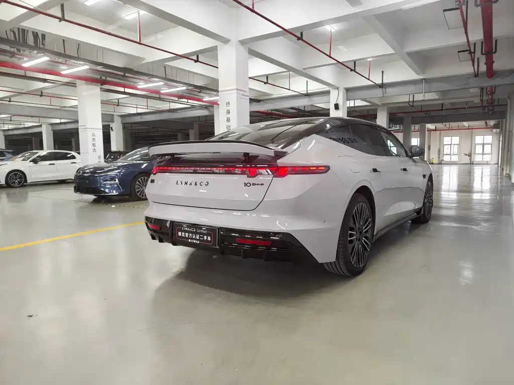 Lynk & Co 10 — миниатюра 4