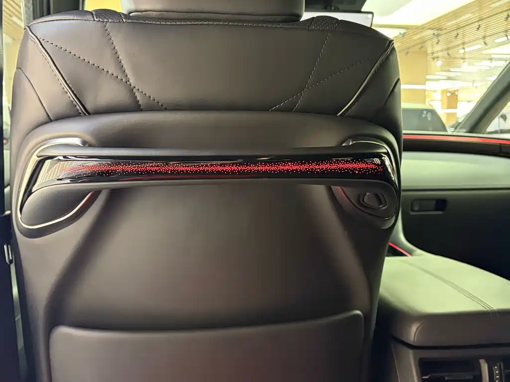 Toyota Vellfire — миниатюра 23