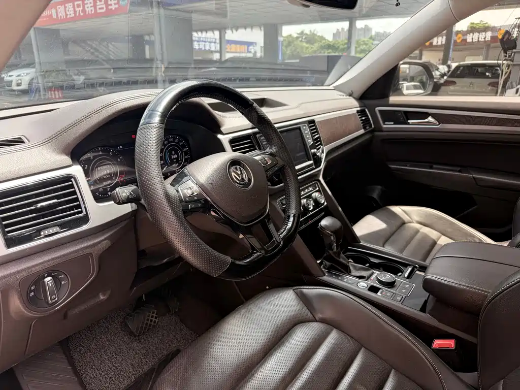 Volkswagen Teramont — миниатюра 6