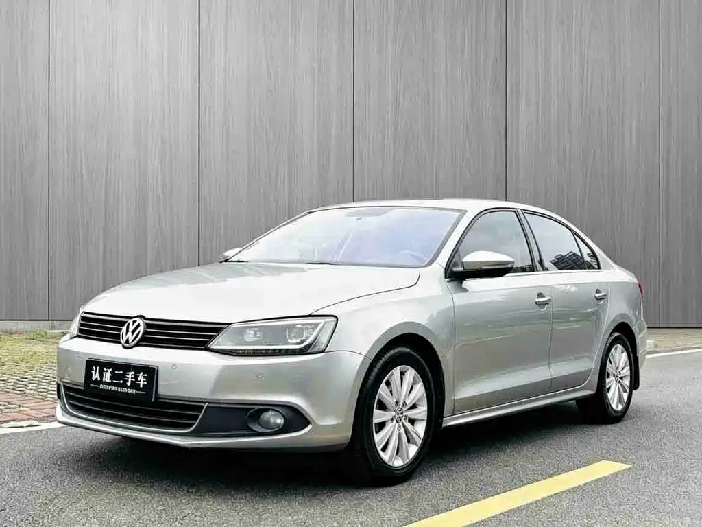Volkswagen Sagitar 2014