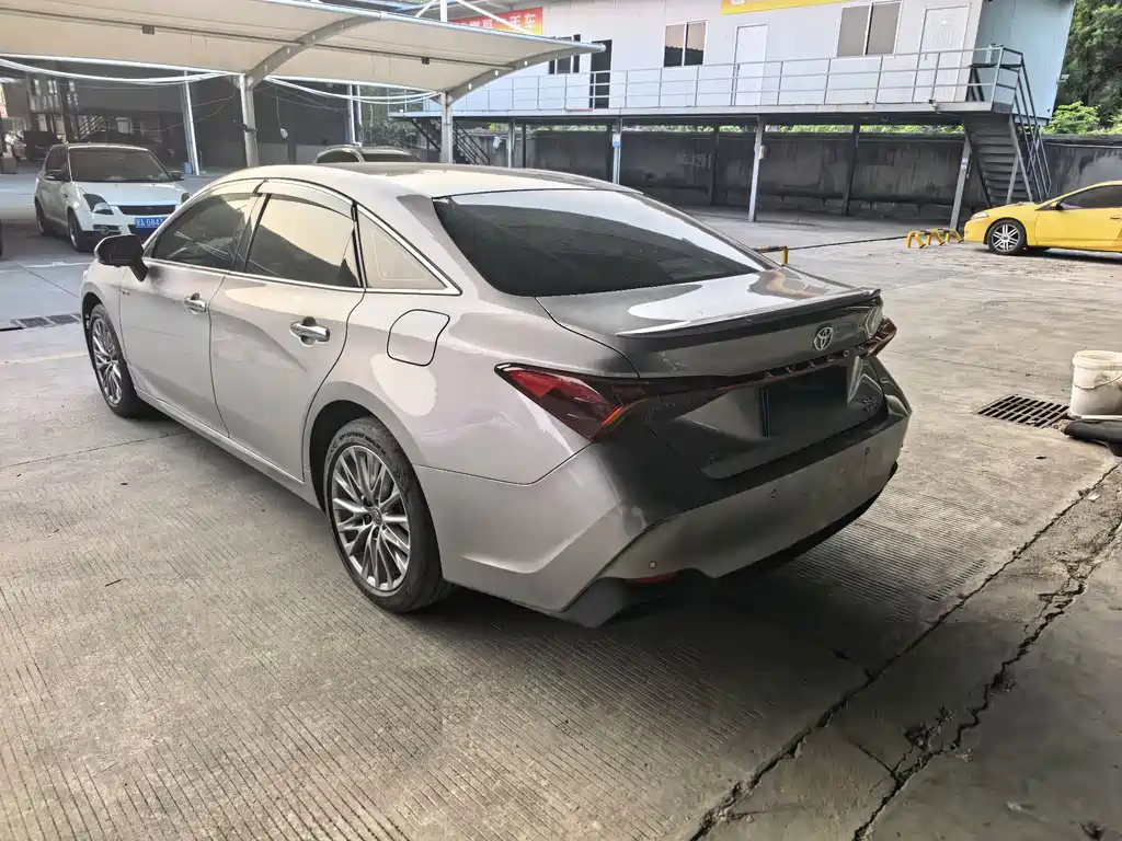 Toyota Avalon — миниатюра 12