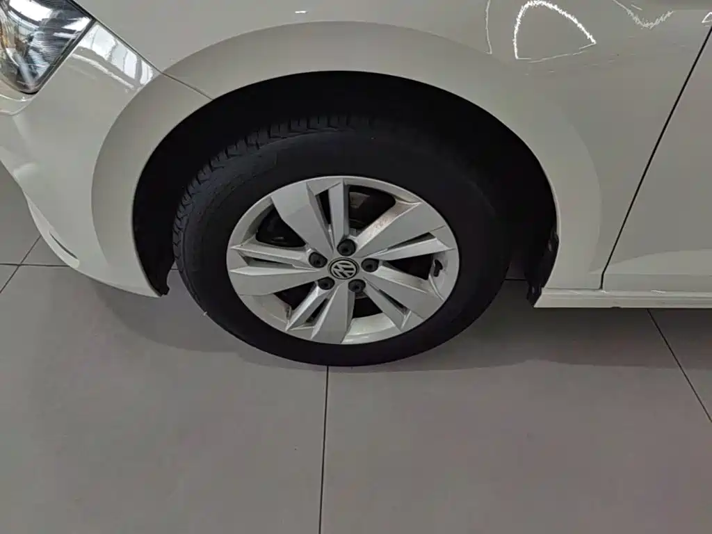 Volkswagen Polo — миниатюра 23