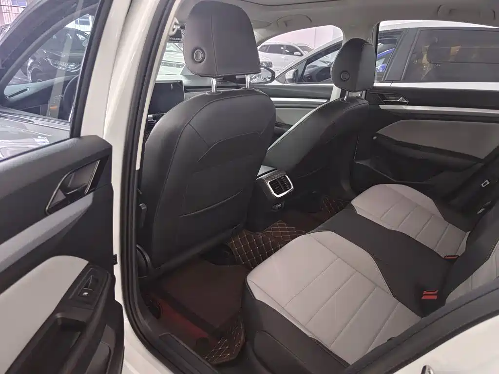 Volkswagen Bora — миниатюра 10