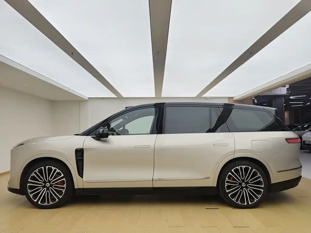 NIO ES8 — миниатюра 5
