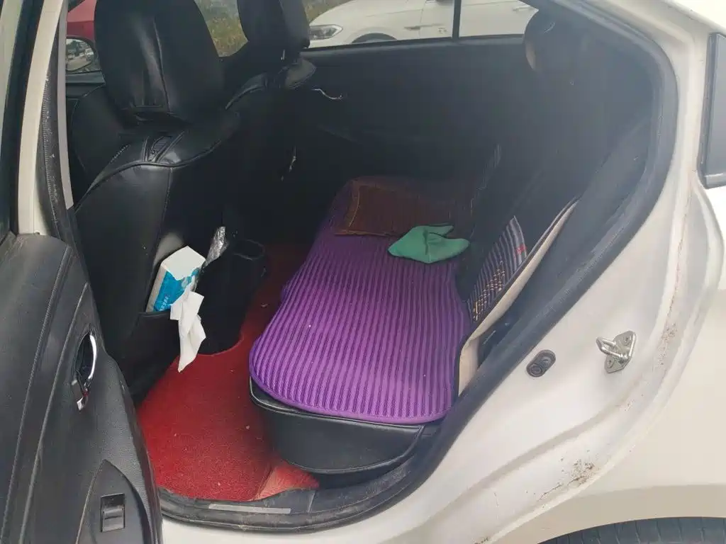 Toyota Yaris L — миниатюра 13