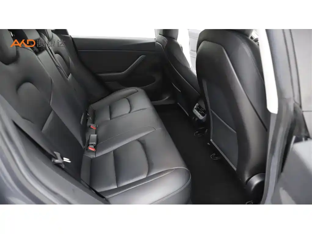 Tesla Model 3 — миниатюра 8