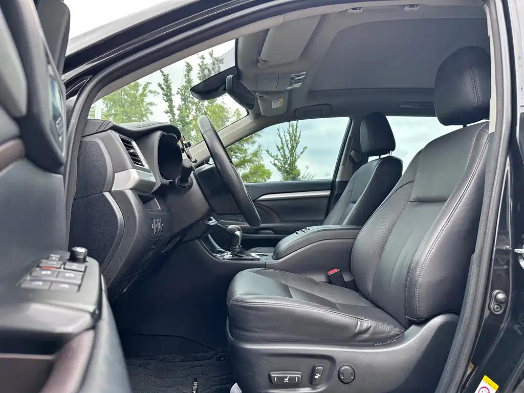 Toyota Highlander — миниатюра 5