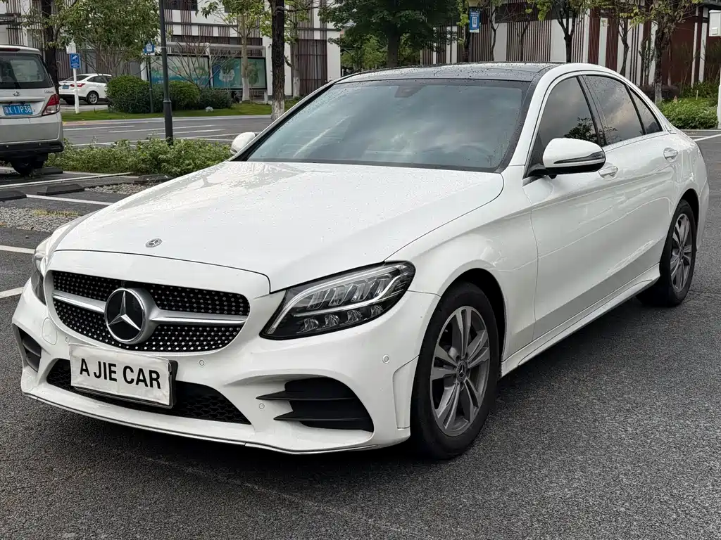 Mercedes-Benz C-Class 2021