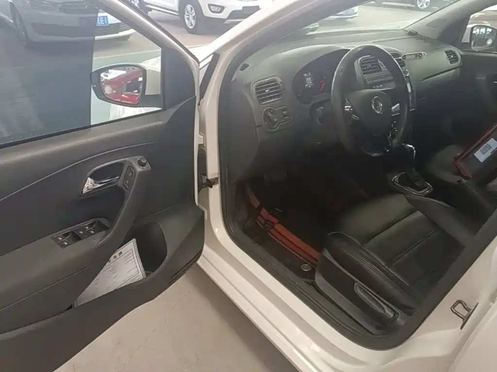 Volkswagen Polo — миниатюра 16