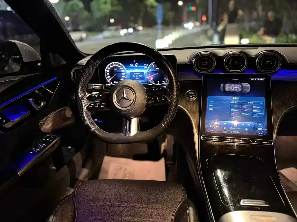 Mercedes-Benz C-Class — миниатюра 6