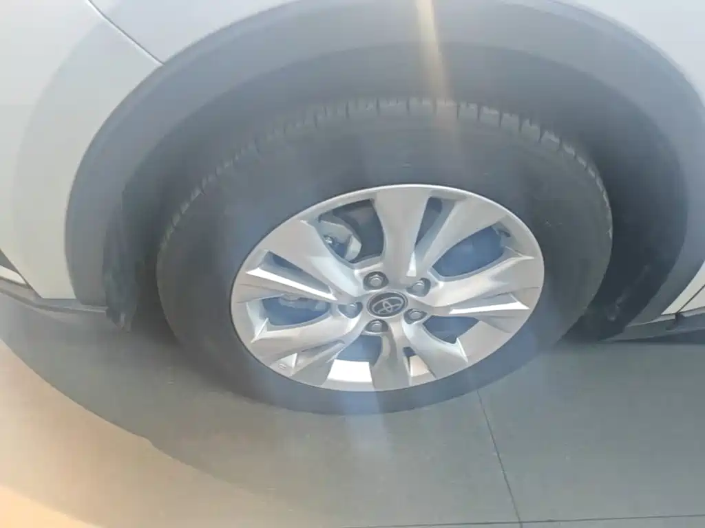 Toyota IZOA — миниатюра 23