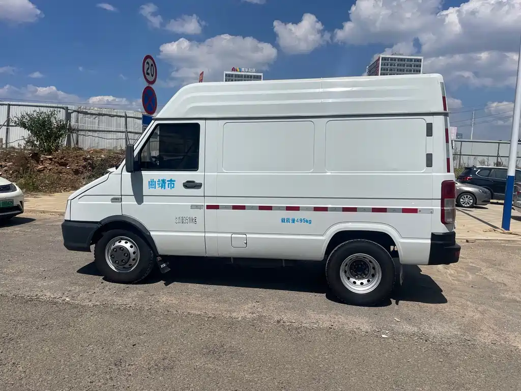 IVECO Daily — миниатюра 12