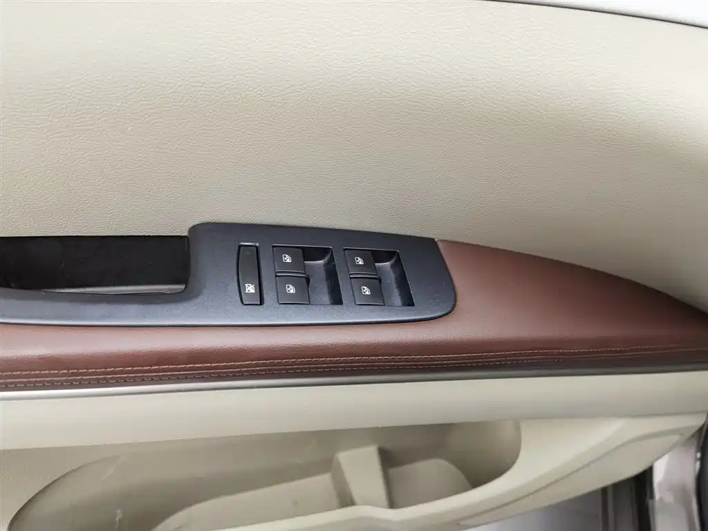 Buick GL8 2017 25S Comfort V