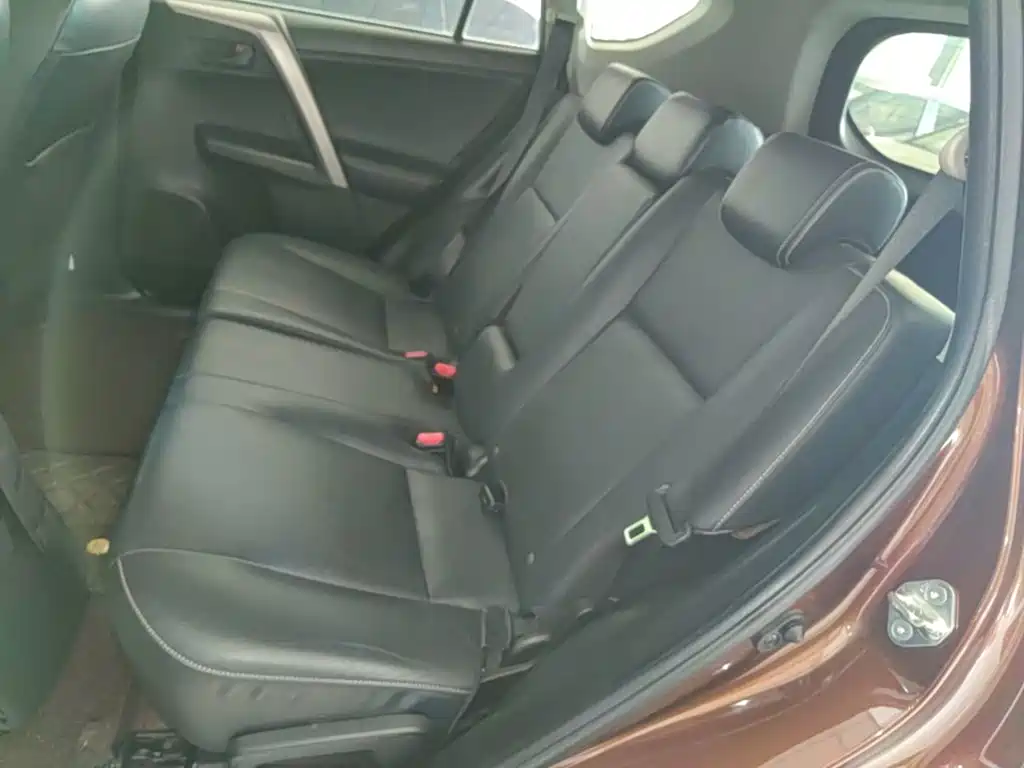 Toyota RAV4 — миниатюра 17