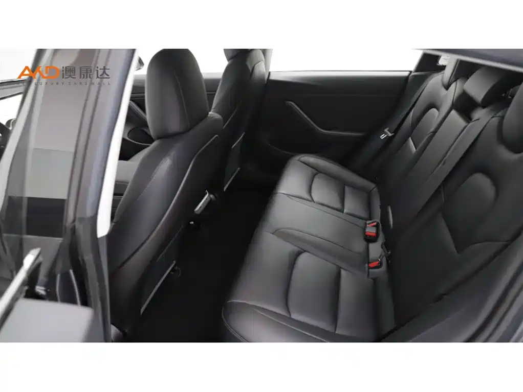 Tesla Model 3 — миниатюра 7
