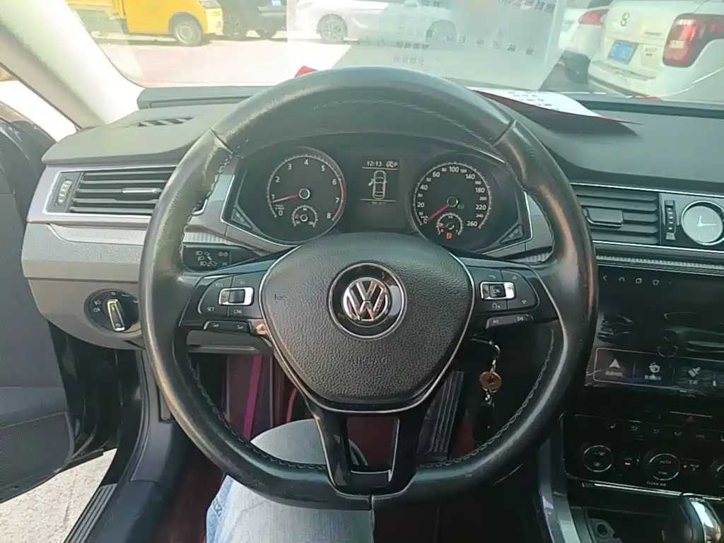 Volkswagen Passat — миниатюра 11
