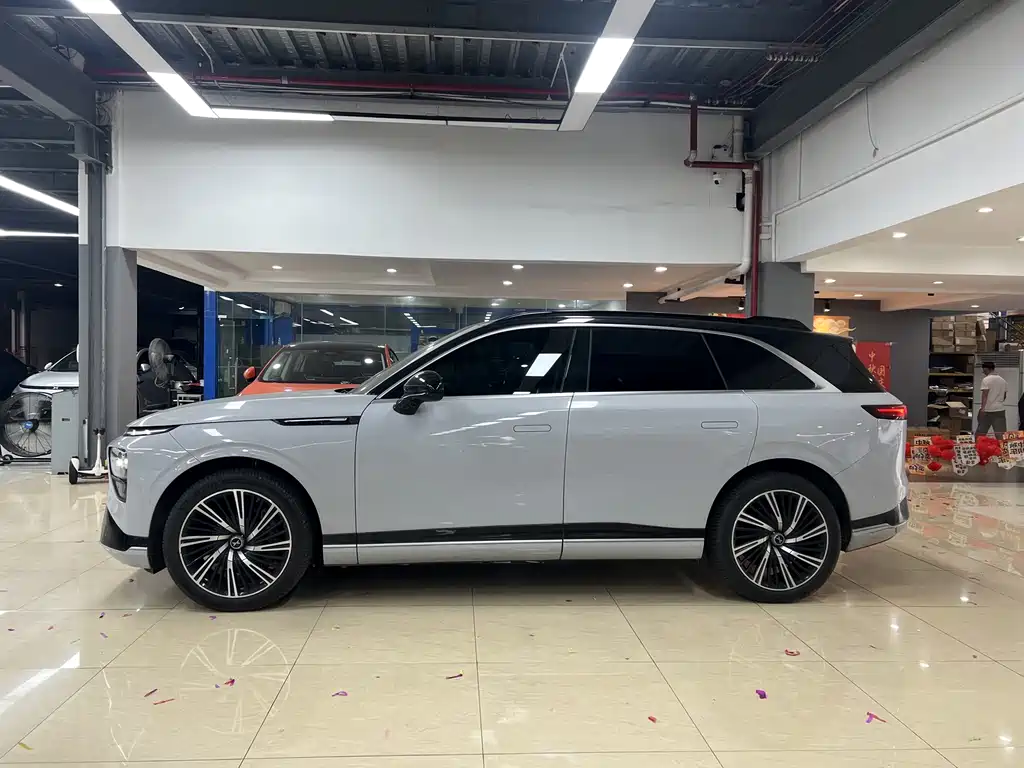 XPeng G9 — миниатюра 5