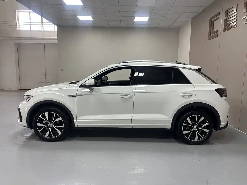 Volkswagen T-Roc 2025 300TSI DSG