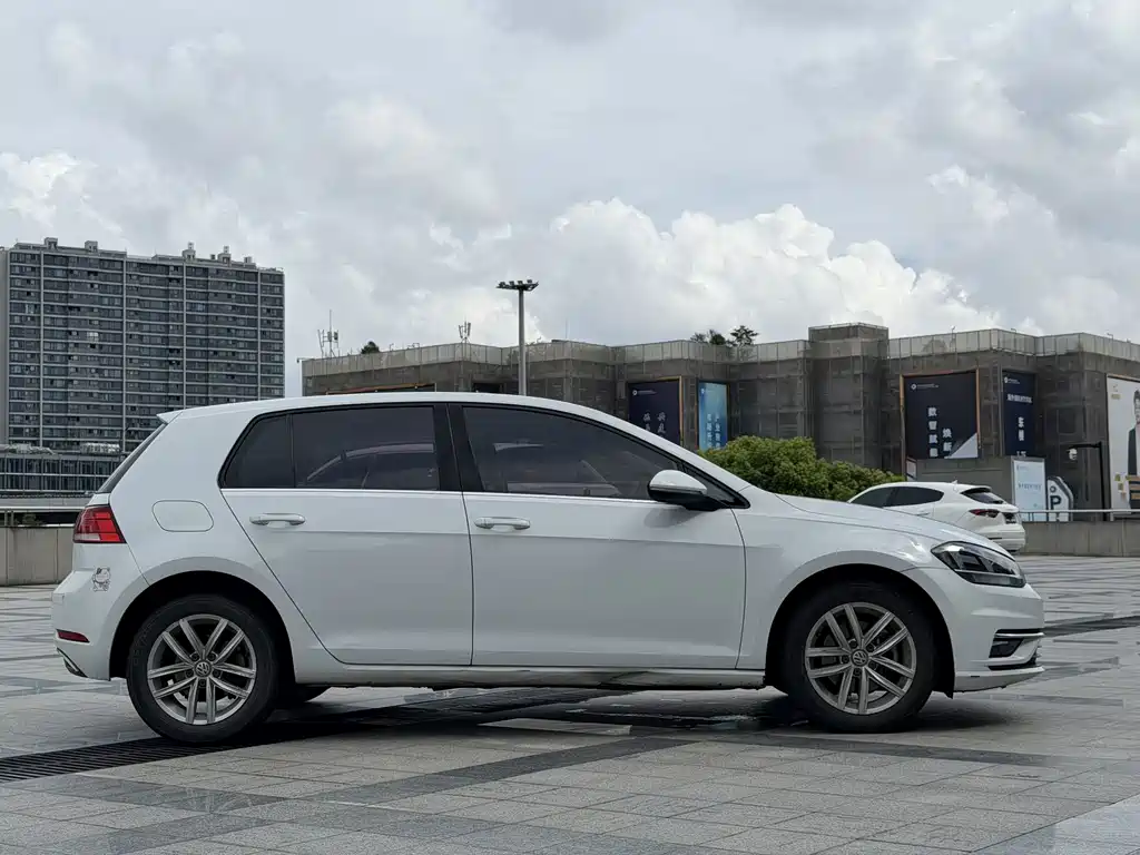 Volkswagen Golf — миниатюра 4