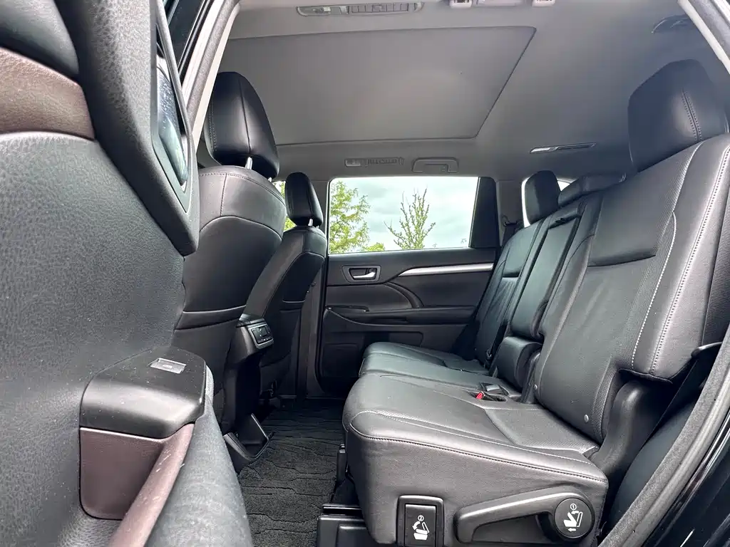 Toyota Highlander — миниатюра 6