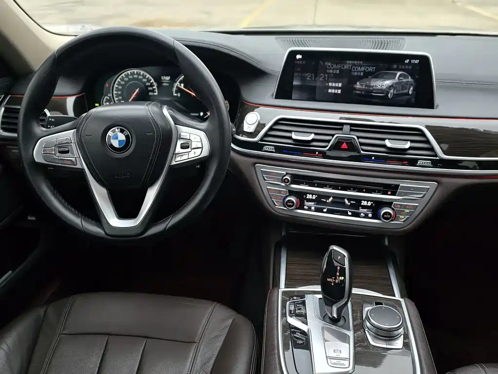 BMW 7 SERIES