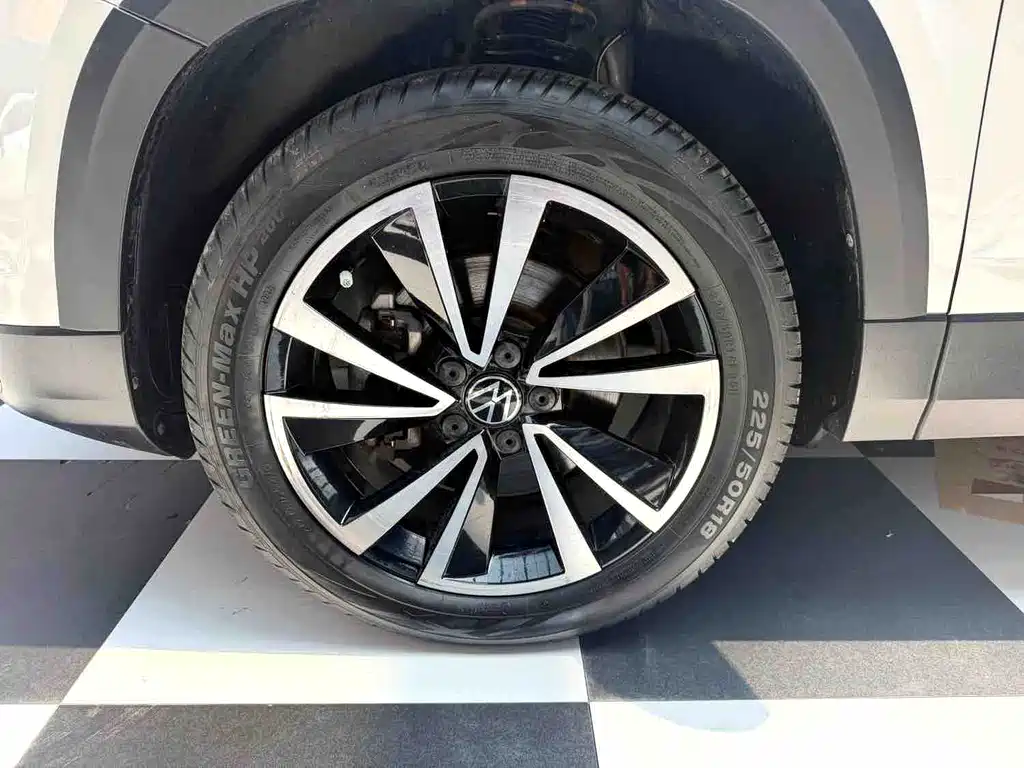 Volkswagen Tharu — миниатюра 4