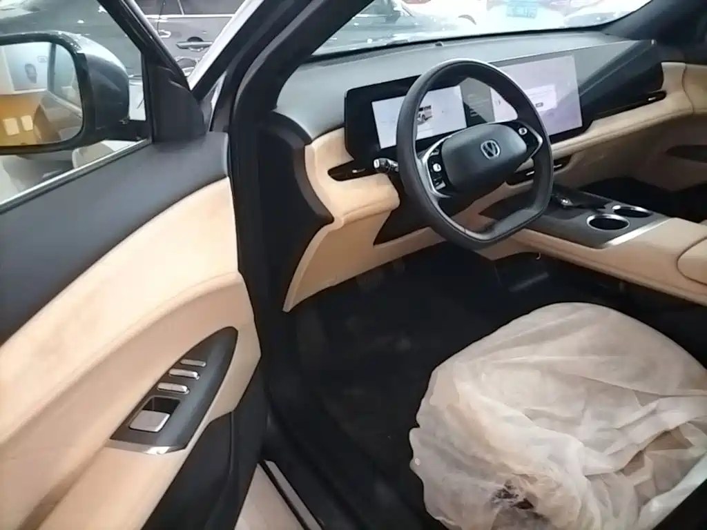 Changan Changan CS75PLUS — миниатюра 16
