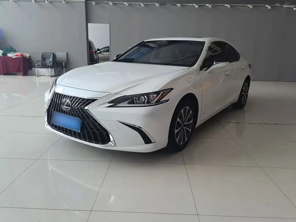 Lexus ES 2023 200
