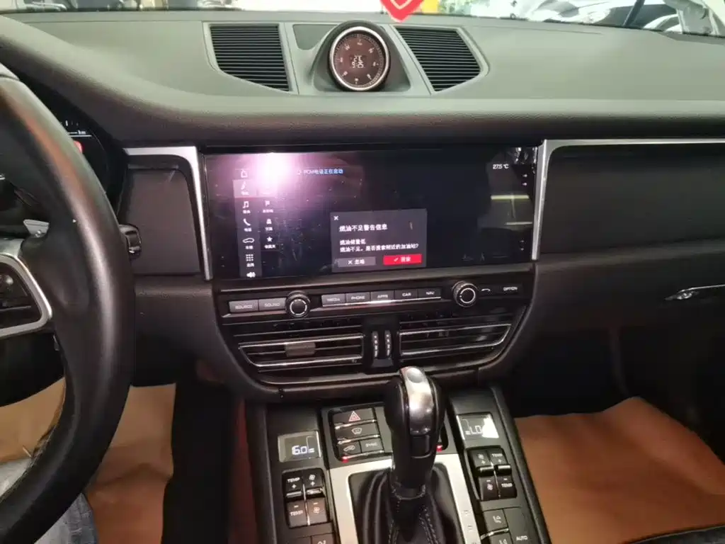 Porsche Macan — миниатюра 13