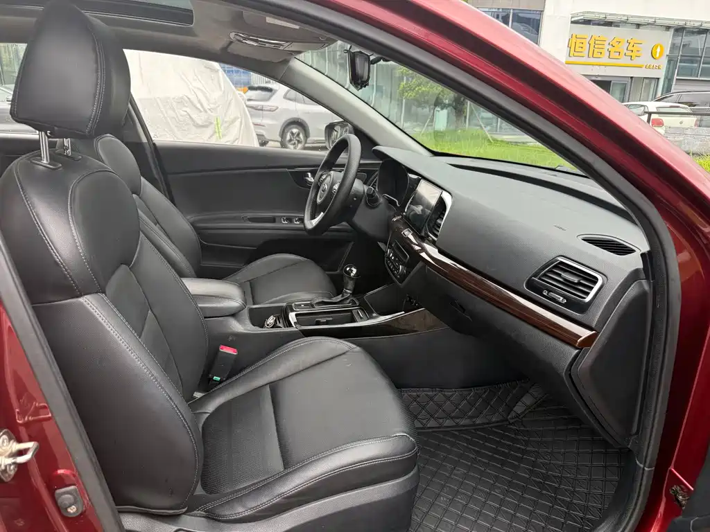 Kia K4 — миниатюра 16