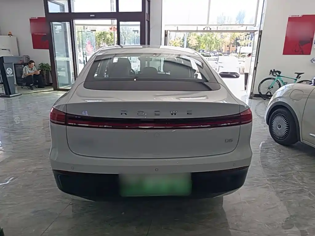 Roewe D6 — миниатюра 6