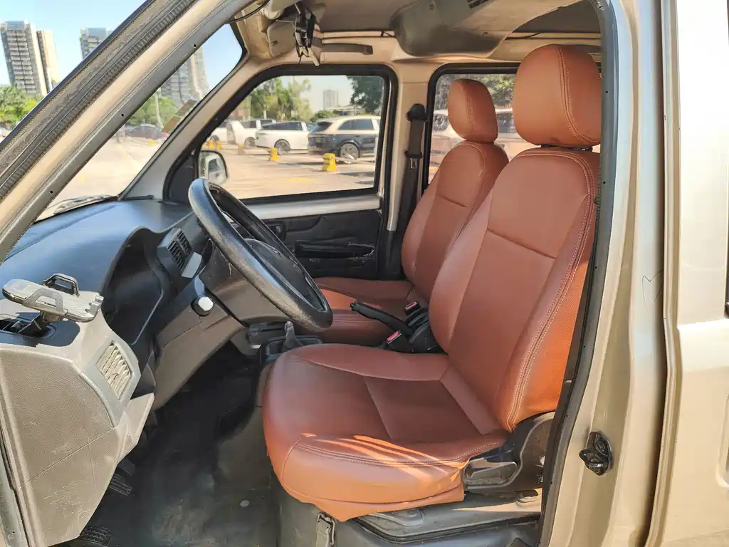 Wuling Rongguang — миниатюра 8