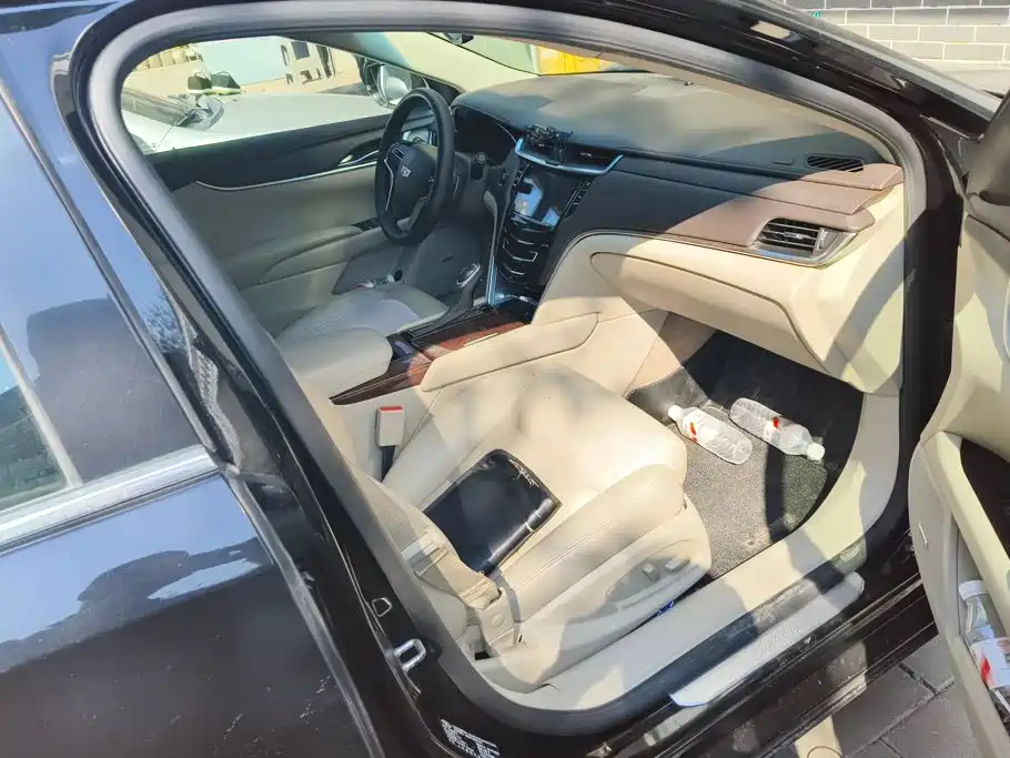 Cadillac XTS — миниатюра 8