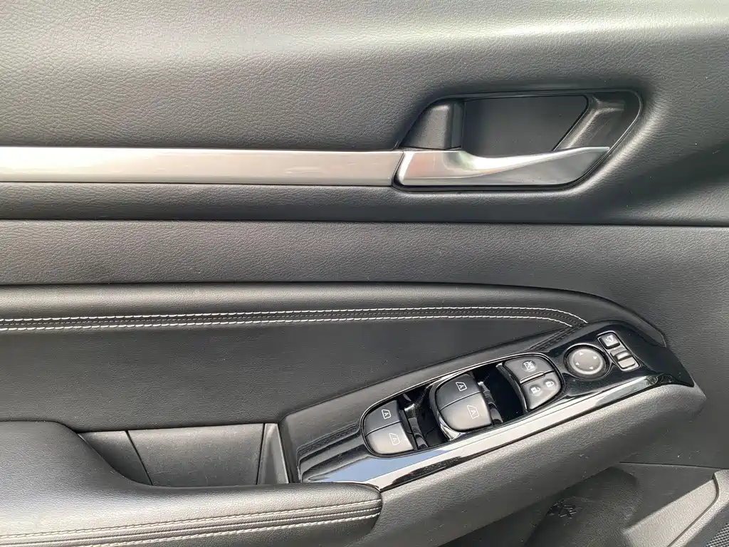 Nissan Teana — миниатюра 11