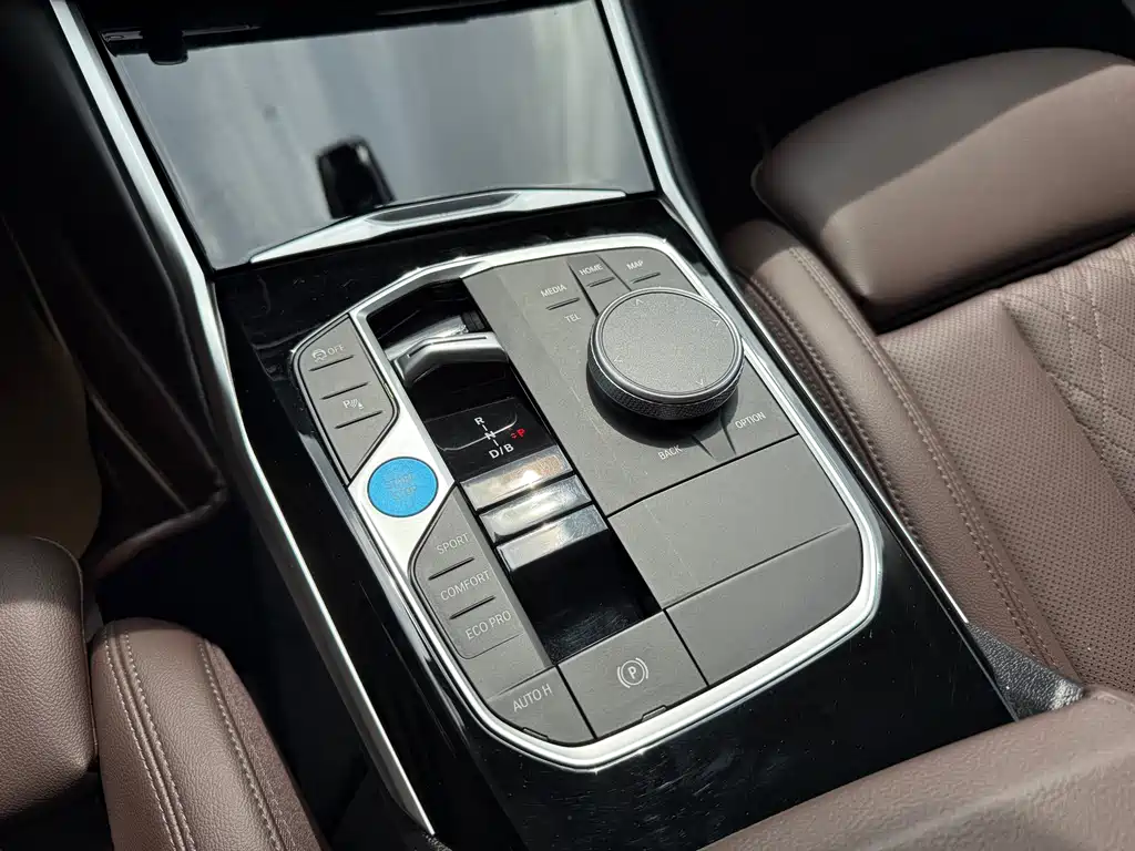 BMW i3 — миниатюра 16