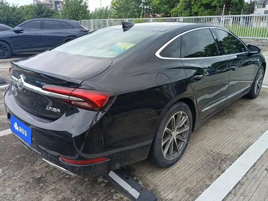 Buick LaCrosse — миниатюра 3