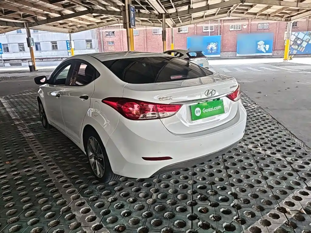 Hyundai Elantra Langdong — миниатюра 5