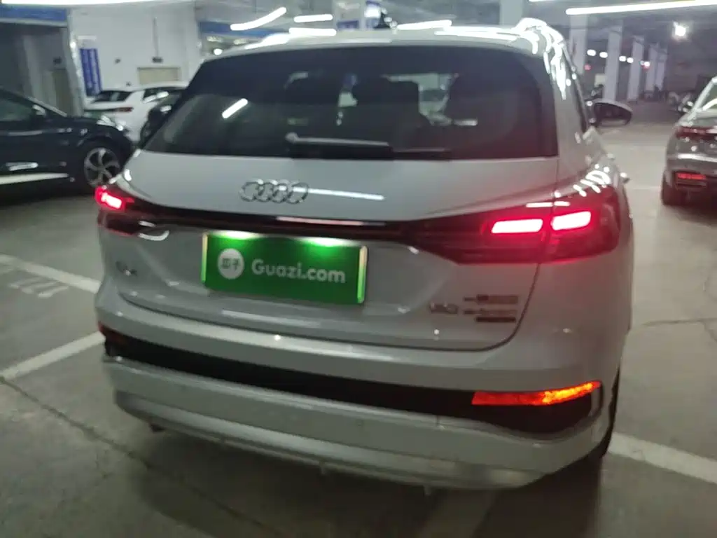 Audi Q4 e-tron — миниатюра 6