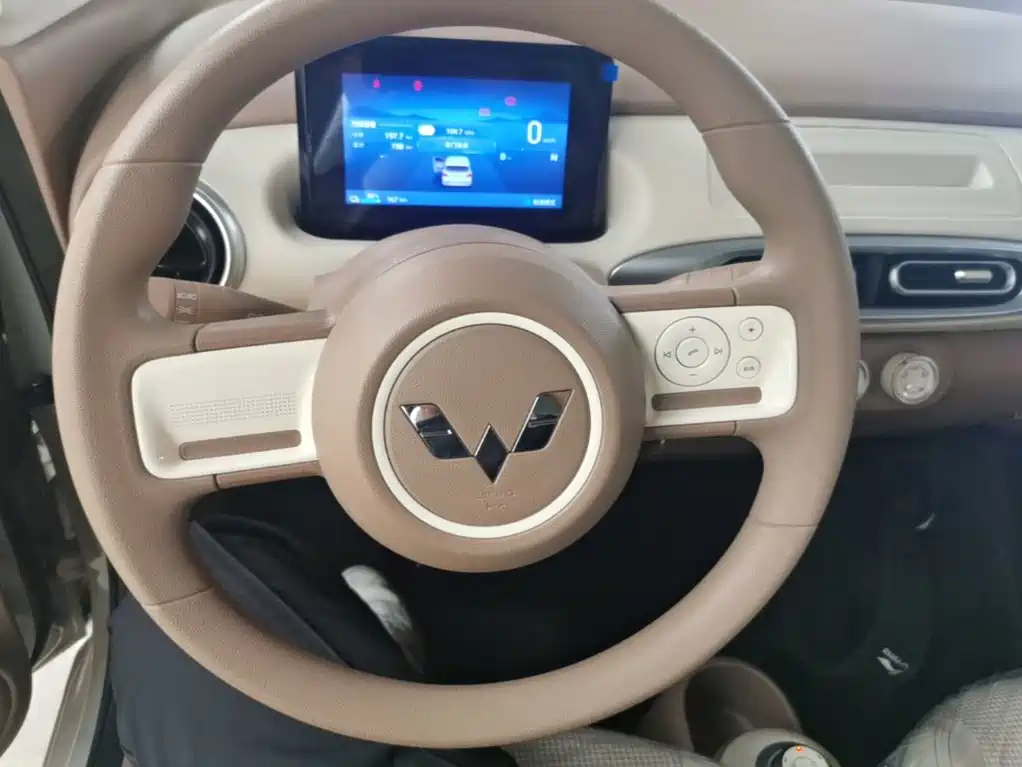 Wuling MINIEV — миниатюра 11