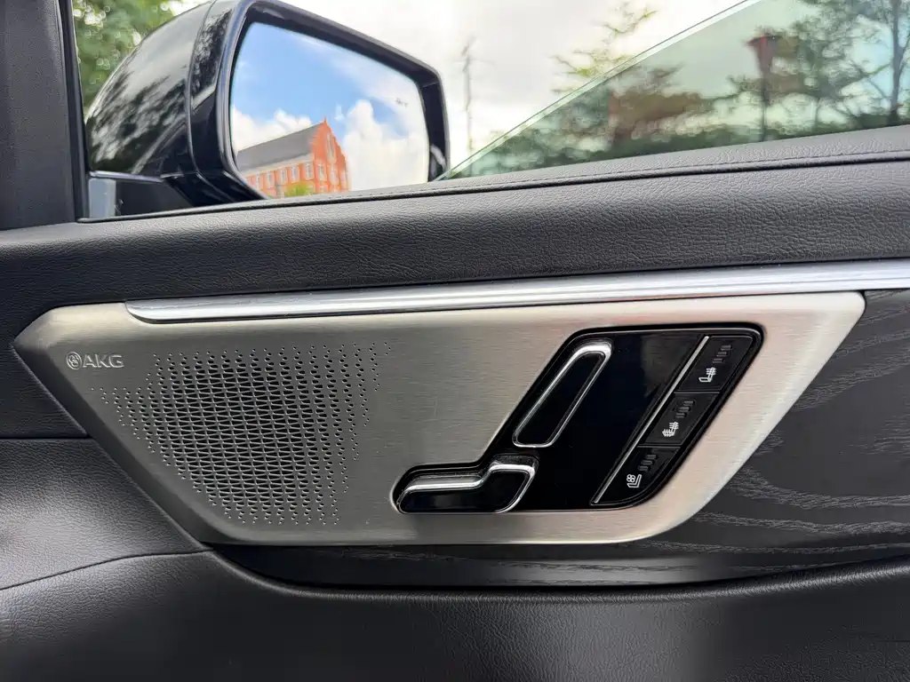 Cadillac CT6 — миниатюра 18